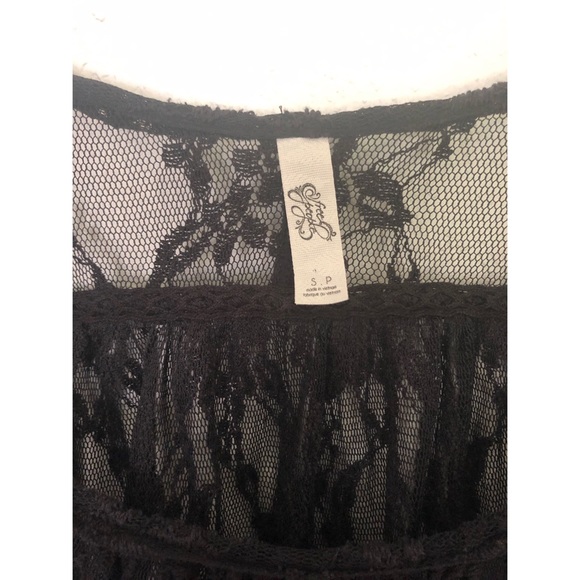 Free People Lost in Austin Lace Cold Shoulder Top - Picture 4 of 4